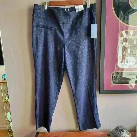 NEW Crown & Ivy Women's Ankle Pants Size 14P Navy Blue - Picture 1 of 9